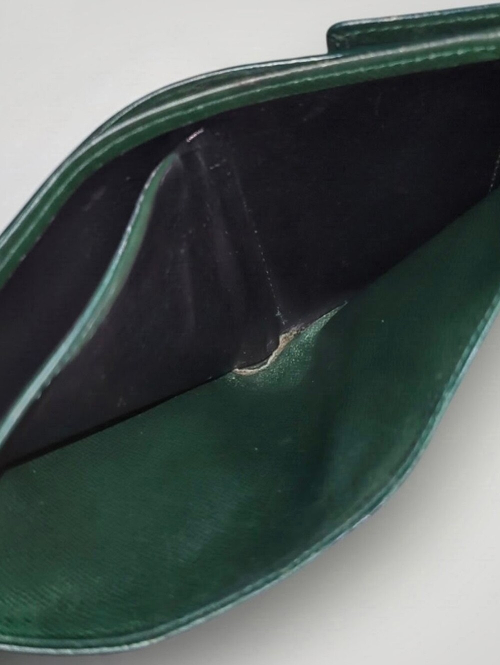 LOUIS VUITTON โ๏ธ Epicea (EPI) Taiga โ๏ธ Compact Bi-Fold Wallet ๐ 1992 Vint. EUC - Picture 7 of 11